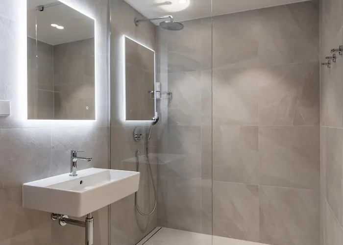 Sea View In Kalaranna District With Balcony And Free Parking Appartamento