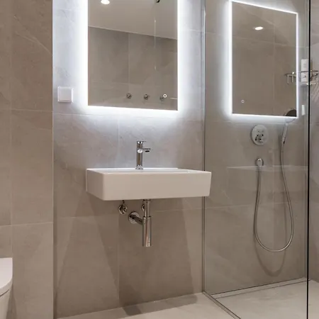 Sea View In Kalaranna District With Balcony And Free Parking شقة