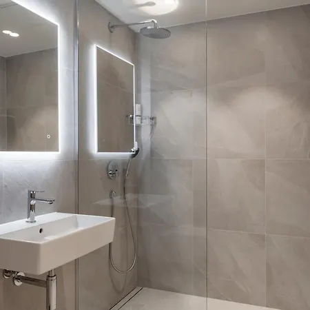 Sea View In Kalaranna District With Balcony And Free Parking شقة